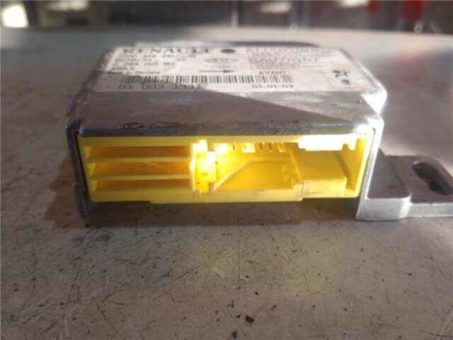 Foto 3ª: Centralita Airbag Renault Clio 1.9D RT B/CBOA/F [1.9 LTR. - 47 KW DIESEL] [F8PP6]