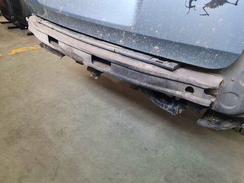 Refuerzo Paragolpes Trasero Peugeot 5008 PREMIUM 150CV 110KW