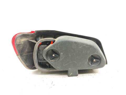 Foto 4ª: Piloto Trasero Derecho Peugeot 306 BOULEBARD BERLINA 69CV 51KW [WJY] (2000)
