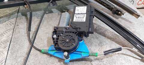 Foto 4ª: Elevalunas Eléctrico Delantero Derecho Audi S4 4.2 AVANT 344CV 253KW [BBK] (2005)