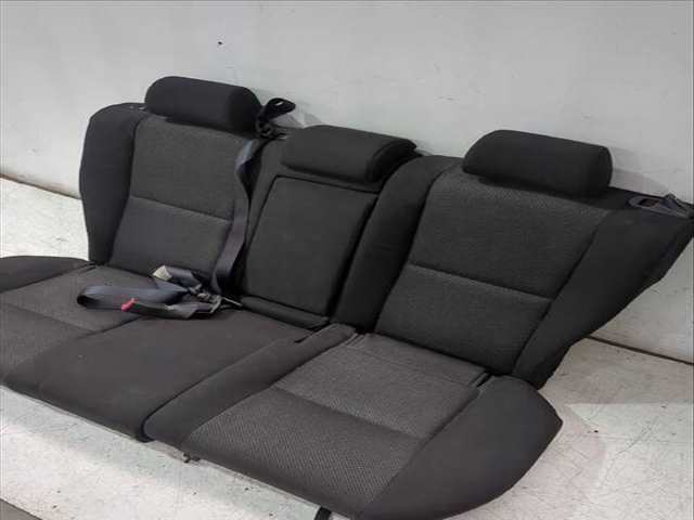 Foto 3ª: Asientos Traseros Toyota Avensis 1.8 ZZT251_) 129CV [1ZZ-FE] (2003)