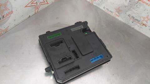 Caja Reles Fusibles Renault Megane EMOTION BERLINA 110CV 81KW III BERLINA 5 P