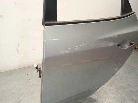 Foto 2ª: Puerta Trasera Izquierda Hyundai ix35 1.7 CRDI CAT 116CV 85KW [D4FD] (2010)