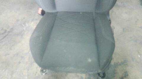 Foto 3ª: Asiento Delantero Izquierdo Ford Fiesta TREND 82CV 60KW [SNJB] (2013)