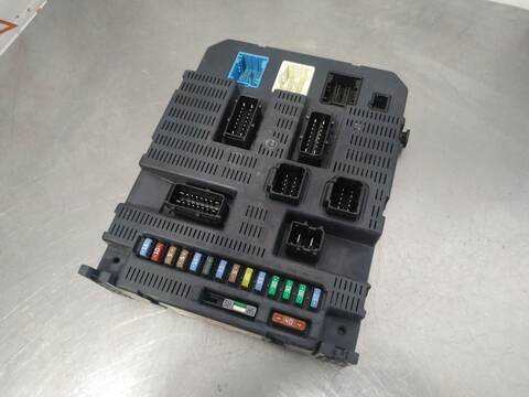 Caja Reles Fusibles Peugeot 308 PREMIUM 120CV 88KW