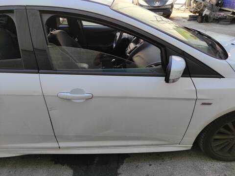 Puerta Delantera Derecha Ford Focus M1DD BERLINA
