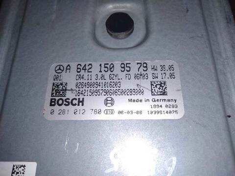 Foto 2ª: Centralita Motor ECU Mercedes Clase C 160 320 CDI 209.320) COUPE 224CV 165KW [OM642910] (2006)