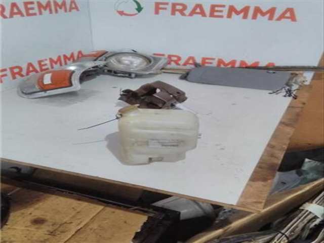 Deposito Limpiaparabrisas Toyota Hiace 2.2 COMBI 2 PLAZAS) [2.2 LTR. 49KW DIESEL]