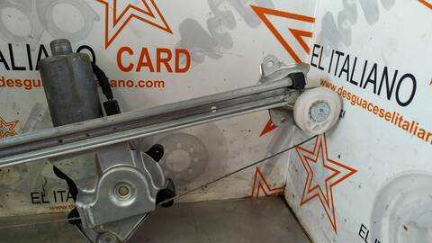 Foto 4ª: Elevalunas Manual Trasero Izquierdo Mercedes Clase E 180 320 210.055) BERLINA 220CV 162KW [M104995] (1995)