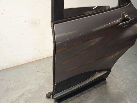 Foto 4ª: Puerta Trasera Izquierda Renault Captur 1.5 DCI 90 90CV 66KW [K9K628] (2016)