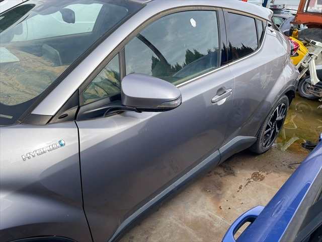 Foto 2ª: Puerta Delantera Izquierda Toyota CHR 1.8 G HYBRID [2ZR] (2019)