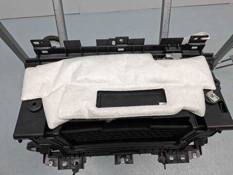 Foto 3ª: Guantera Land Rover Defender D250 MHEV 4X4 249CV 183KW [DT306] (2022)