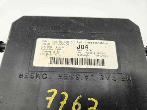 Foto 3ª: Caja Reles Fusibles Peugeot 307 XS 109CV 80KW [9HY] (2005)