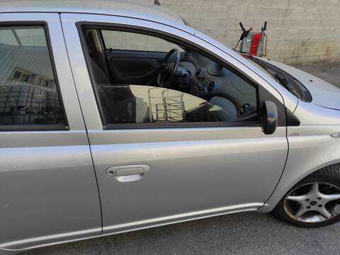 Puerta Delantera Derecha Toyota Yaris 2NZFE