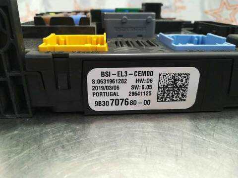 Foto 2ª: Caja Reles Fusibles Citroen Berlingo DRIVER M 131CV 96KW FURGON [YH01] (2019)