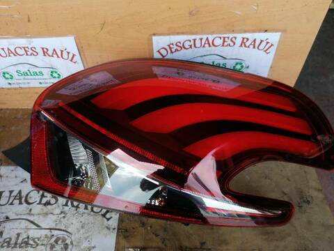 Piloto Trasero Derecho Peugeot 208 HM05
