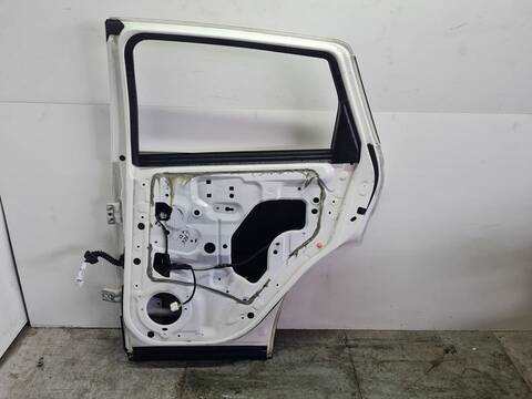 Foto 3ª: Puerta Trasera Derecha Nissan Qashqai ACENTA 4X4 131CV 96KW [R9M] (2009)