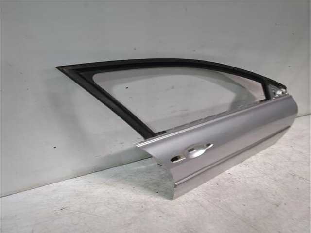 Foto 3ª: Puerta Delantera Derecha Renault Megane 1.5 DCI LM1F) 86CV [K9K 724] (2003)