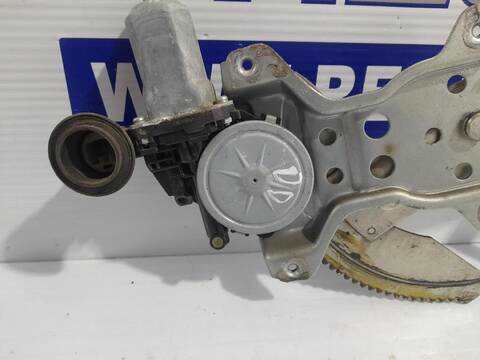 Foto 2ª: Elevalunas Eléctrico Delantero Derecho Suzuki Swift 1.3 16V CAT 92CV [M13A] (2005)