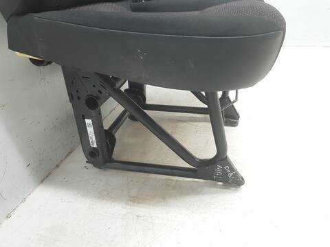 Foto 2ª: Asiento Delantero Derecho Citroen Jumper 33 L2H1 BLUEHDI 140 (2006)