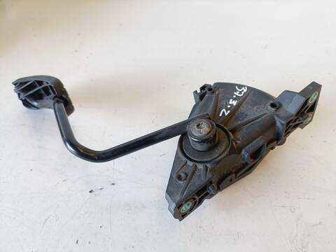 Foto 3ª: Pedal Acelerador Nissan Primastar CAJA CERRADA BATALLA CORTA 2 9T 101CV (2001)