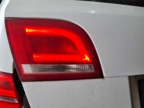 Piloto Portón Izquierdo Audi A3 1.6 TDI AMBIENTE 105CV 77KW