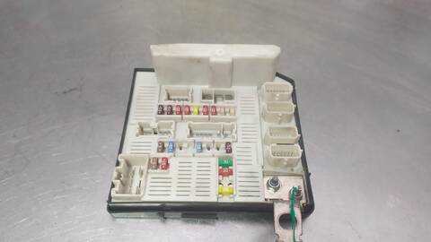 Caja Reles Fusibles Renault Scenic GRAND CONFORT AUTHENTIQUE 131CV 96KW