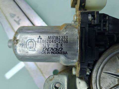 Foto 3ª: Elevalunas Manual Trasero Derecho Mitsubishi L200 2.5 DI-D CAT 136CV 100KW [4D56] (2010)