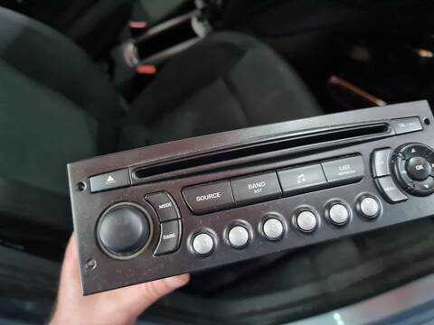 Foto 2ª: Sistema Audio Radio CD Peugeot 5008 PREMIUM 150CV 110KW [RHE] (2010)