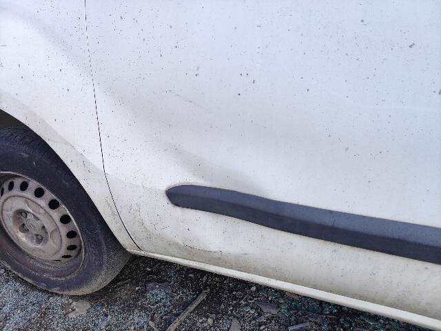Foto 2ª: Puerta Delantera Izquierda Fiat Doblo 1.3 D [199A3000] (2011)