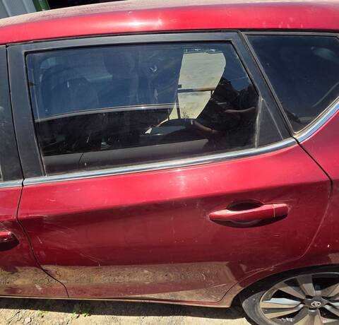 Puerta Trasera Izquierda Nissan Pulsar K9K