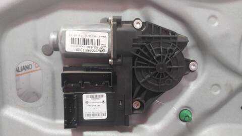 Foto 2ª: Elevalunas Eléctrico Delantero Derecho Volkswagen Touran ADVANCE BLUEMOTION 105CV 77KW [CAY] (2011)