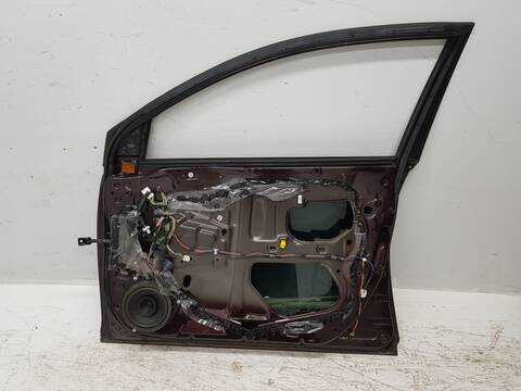 Foto 2ª: Puerta Delantera Derecha Toyota Avensis 1.8 SOL BERLINA 5-PTAS) (2006)
