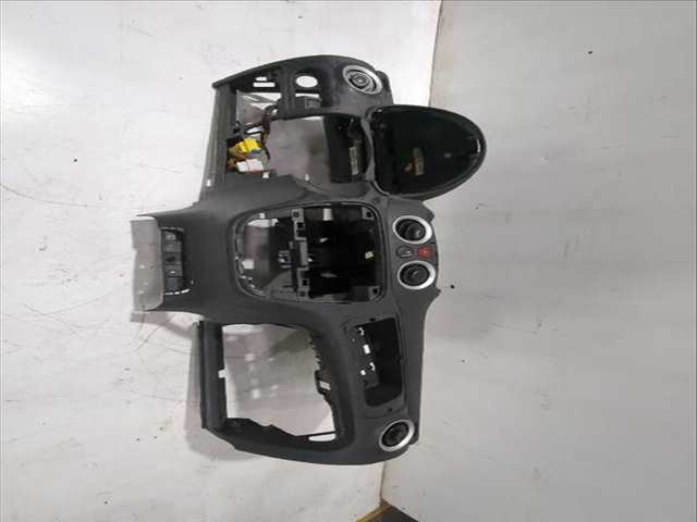 Foto 3ª: Salpicadero Citroen C3 1.4 HDI 70 SC8HZC SC8HR0 SC8HP4) 68CV [8HP (DV4C) 8HR (DV4C) 8HZ (DV4TD)] (2009)