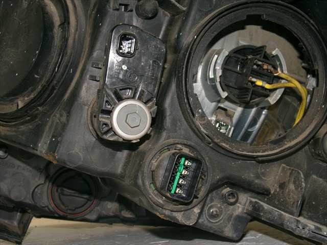 Foto 4ª: Faro Derecho Kia Rio 1.2 G 2011-2014 [G4LA] (2012)