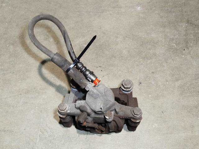 Foto 2ª: Pinza Freno Trasera Izquierdo Mercedes Vito 2.2 D CDI W639 [646980] (2010)