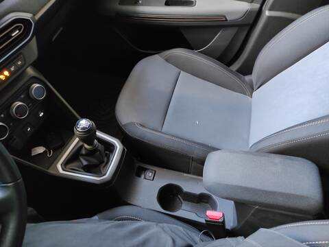 Consola Central Dacia Sandero H4DF4