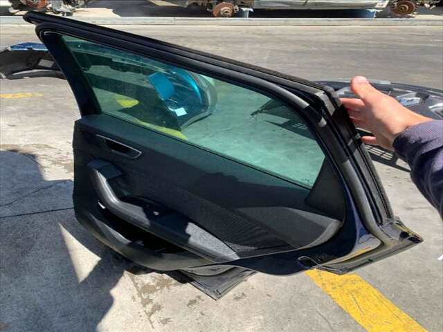 Foto 3ª: Puerta Trasera Derecha Seat Ateca 2.0 TDI 150CV [DTT] (2021)