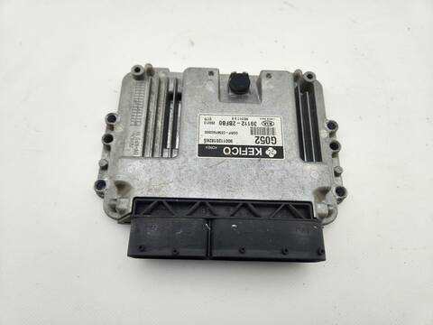 Centralita Motor ECU Kia Carens BASIC 135CV 99KW