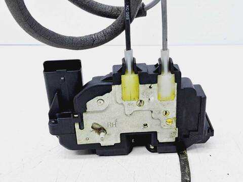 Foto 2ª: Cerradura Puerta Trasera Derecha Hyundai i20 1.2 CAT 78CV 57KW [G4LA] (2011)