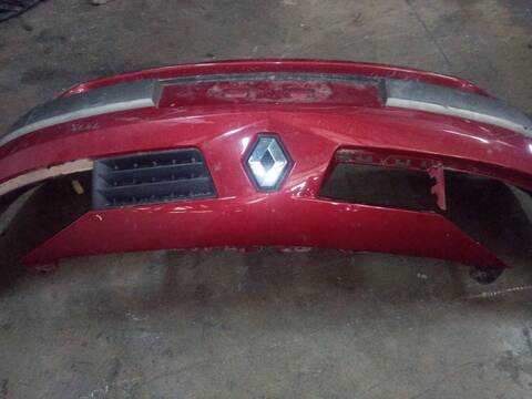 Foto 3ª: Paragolpes Delantero Renault Megane CONFORT AUTHENTIQUE BERLINA 120CV 88KW II CLASSIC BERLINA [F9Q B8] (2004)