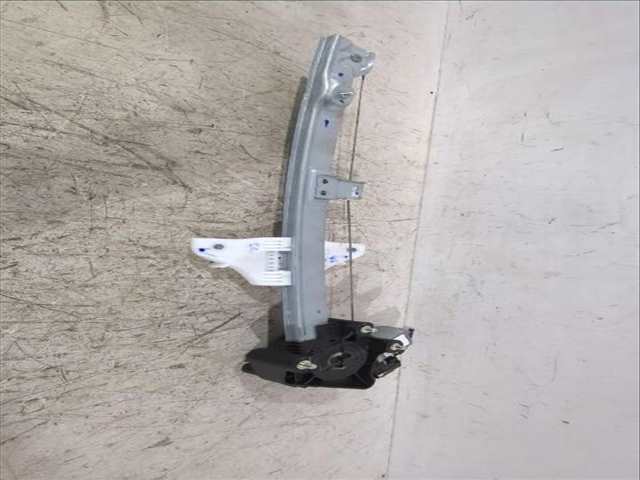 Elevalunas Manual Trasero Izquierdo Hyundai i20 1.0 T-GDI 101CV