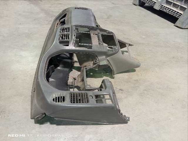 Foto 4ª: Salpicadero Nissan Patrol 2.8 TD Y61 TD6 [RD28ETI] (1999)