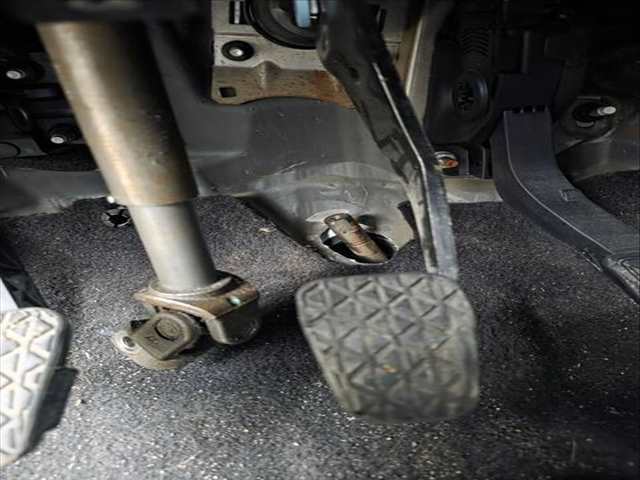 Pedal Freno Ford Fiesta XUJB