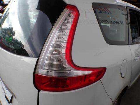 Piloto Trasero Derecho Renault Scenic K9K J8