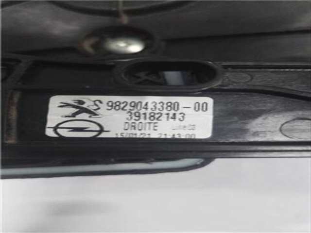 Foto 2ª: Elevalunas Eléctrico Delantero Derecho Opel Corsa 1.5 68) 102CV 75KW [D 15 DT (DV5RD),YHY (DV5RCF)] (2021)
