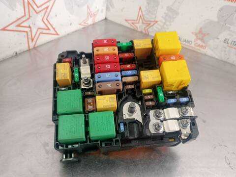 Caja Reles Fusibles Peugeot 308 STYLE 120CV 88KW