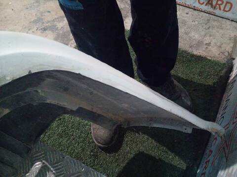 Foto 4ª: Paragolpes Delantero Volkswagen Passat CL BERLINA 90CV 66KW [1Z] (1994)