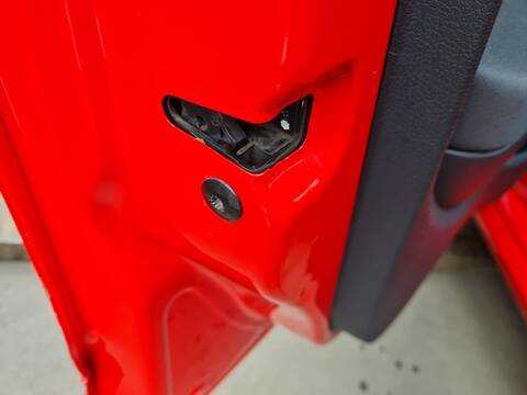 Cerradura Puerta Delantera Izquierda Volkswagen Polo ADVANCE 75CV 55KW