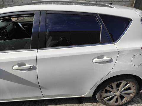 Puerta Trasera Izquierda Toyota Auris 2ZRFXE